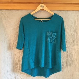 Wallflower Women's Blue Blouse Size Medium in Very Good Condition